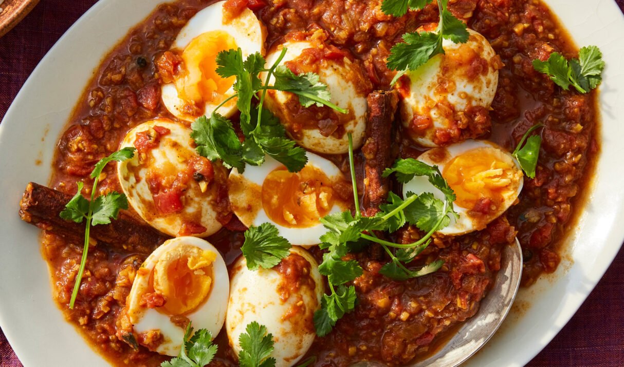 Quick and Easy Egg Curry Recipe in Under 60 Seconds